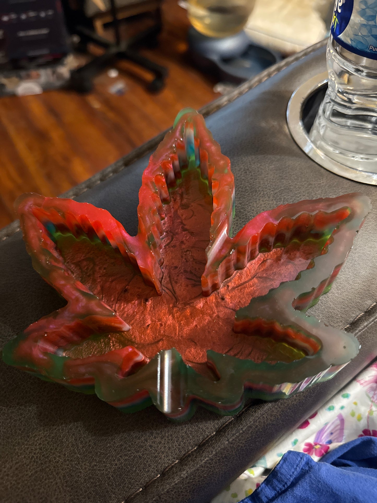 Ash tray